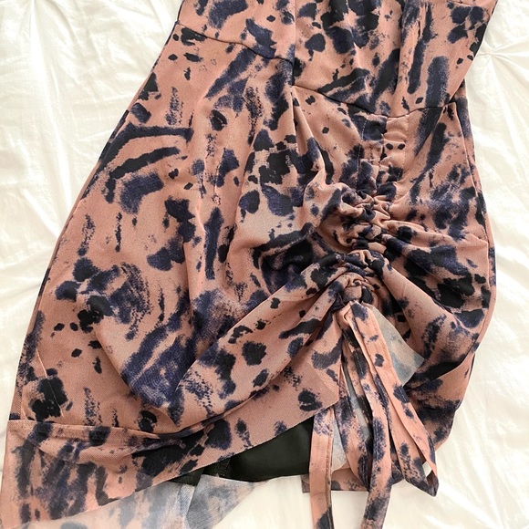 Adjustable animal print ruched dress - Picture 3 of 3